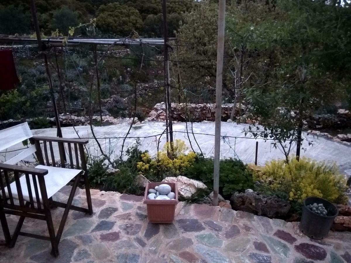 Find Your Peace In A Traditional Country House!! Láyia 외부 사진